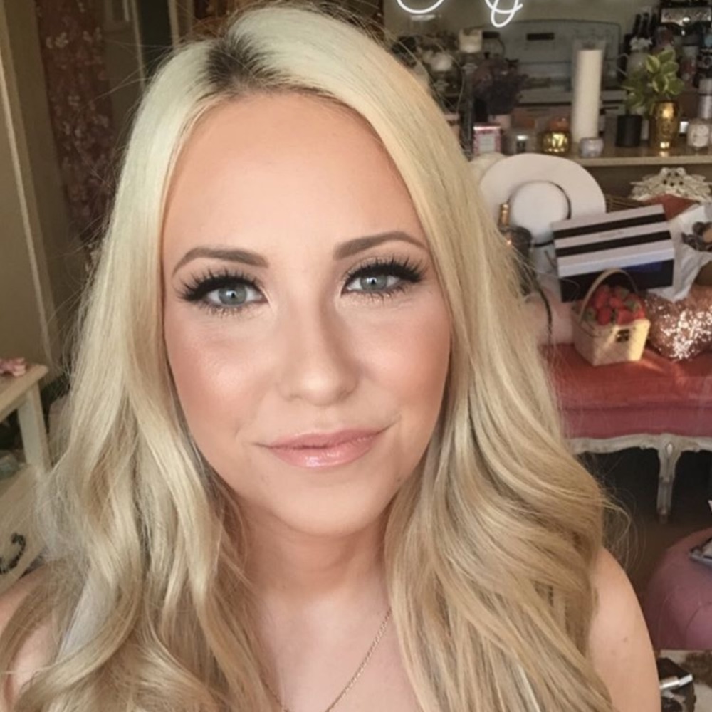 Meet your Posher, Danika